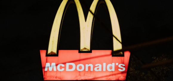 Usa, epidemia di Escherichia coli: McDonald’s torna a vendere i Quarter Pounder