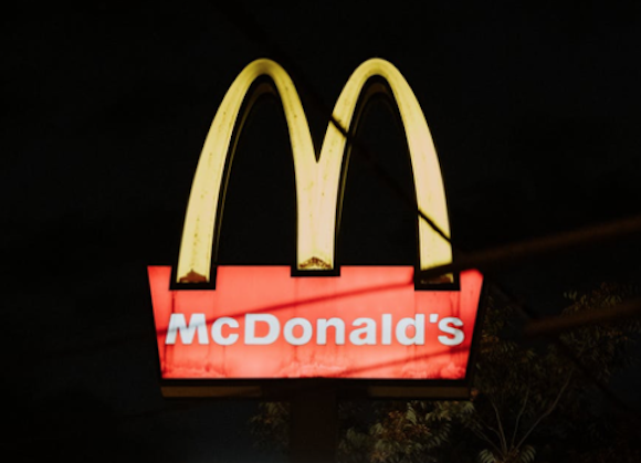 Usa, epidemia di Escherichia coli: McDonald’s torna a vendere i Quarter Pounder