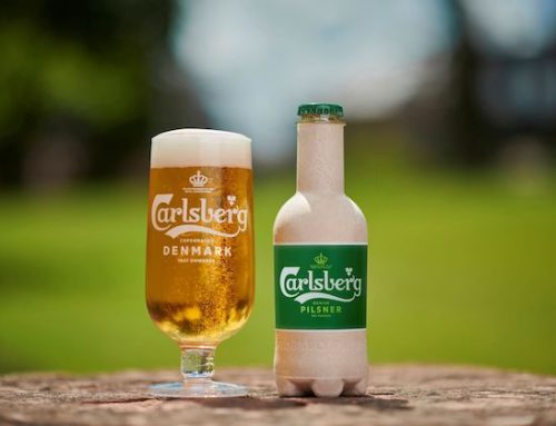 Carlsberg testa la Fiber Bottle, nuova bottiglia in materiale vegetale riciclabile