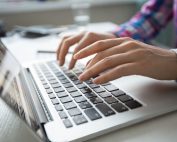 Basta recensioni false, arriva il ddl in Consiglio dei ministri