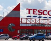 tesco profitti