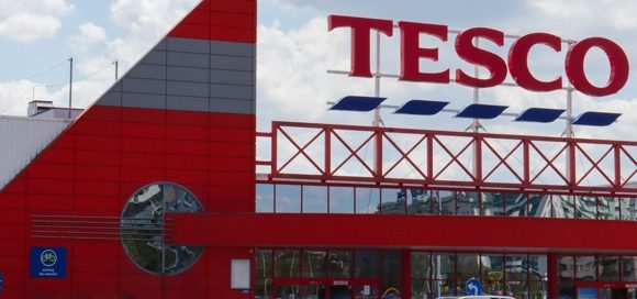 tesco profitti