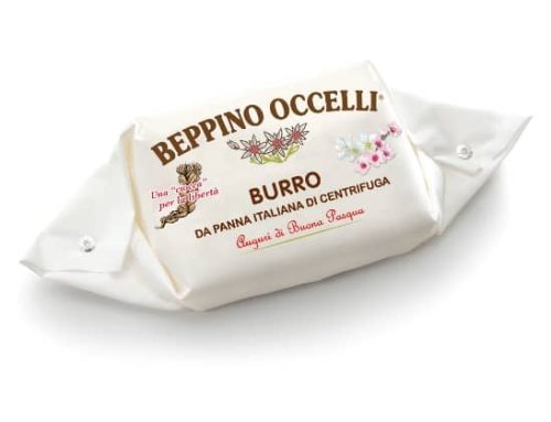 Il burro Beppino Occelli indossa ‘una ciocca per la libertà’ per celebrare la Pasqua e le donne