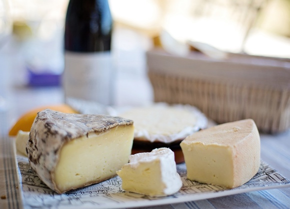 Pechino: indagine anti-dumping anche su latte e formaggi europei