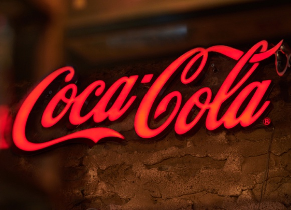 Germania, Coca-Cola chiuderà nel 2025 cinque centri produttivi e logistici
