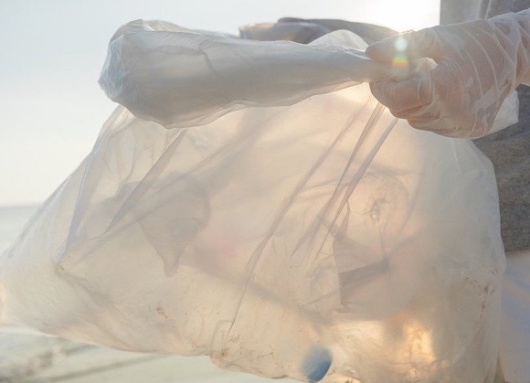 Eurostat: cala del 14% il consumo di sacchetti di plastica in Ue