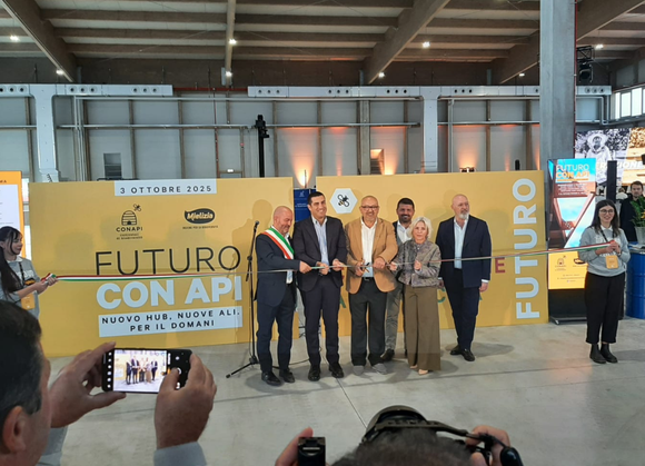 Conapi-Mielizia completa il piano da 5 milioni con un nuovo hub logistico per lo stoccaggio del miele