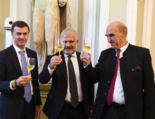Presentato il Merano WineFestival 2025. Tra le novità, l’acquisto dei vini in degustazione