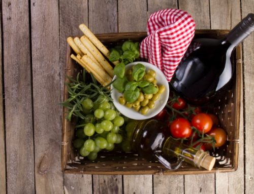 Natale 2025: gli italiani spenderanno 9,6 miliardi di euro per i regali, in testa i prodotti enogastronomici