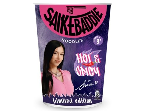 Saikebon porta a scaffale la limited edition Saikebaddie – Hot&Spicy in collaborazione con la cantante Anna