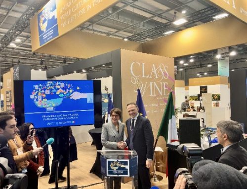 Wine Paris 2026: Italia protagonista con 1.350 espositori. Il ministro Lollobrigida inaugura il Padiglione Italia